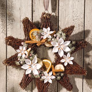 Rustic Willow Star with Felt Flowers