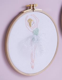 gestickte Ballerina