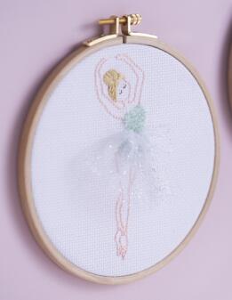 gestickte Ballerina