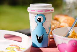 bambus-becher mit monstern