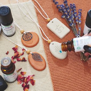 Selbst modellierte Aroma Diffuser Kettenanhänger