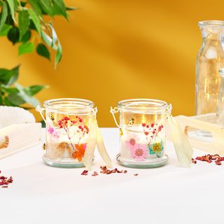 Windlicht mit gepressten Blüten