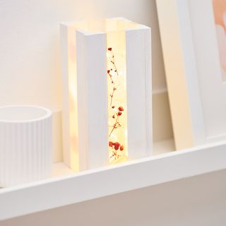 Windlicht aus Holz- und Acrylklötzchen