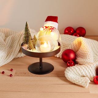Weihnachtlich dekorierte Metall-Etagere