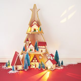 Weihnachts-Etagere mit beleuchteten H&auml;usern