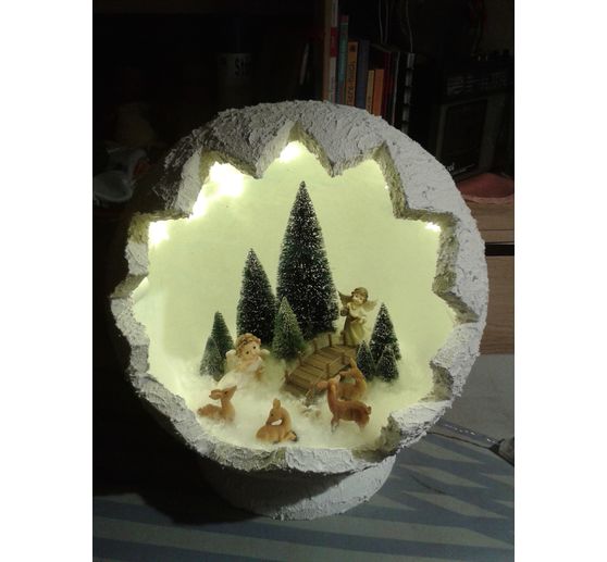 52_Büsi_Beleuchtete Schneekugel