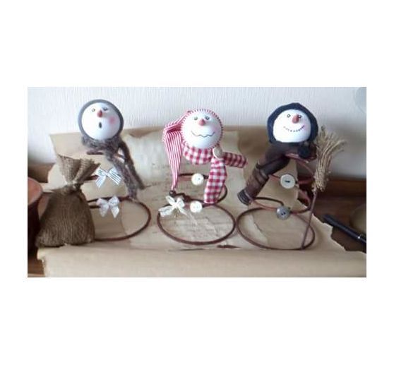 141_Ines_Schneemann aus Sprungfeder