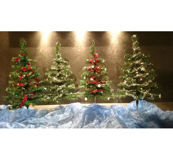 454_chinchin_Tolles Geschenk zur Adventszeit dekorierte Weihnachtsbäumchen