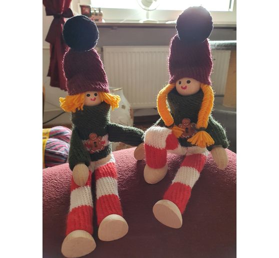 126_Monika_Weihnachtswichtelpärchen gestrickt