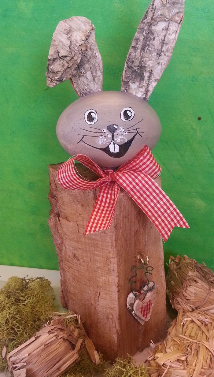 Osterhase auf Holzscheit VBS Hobby