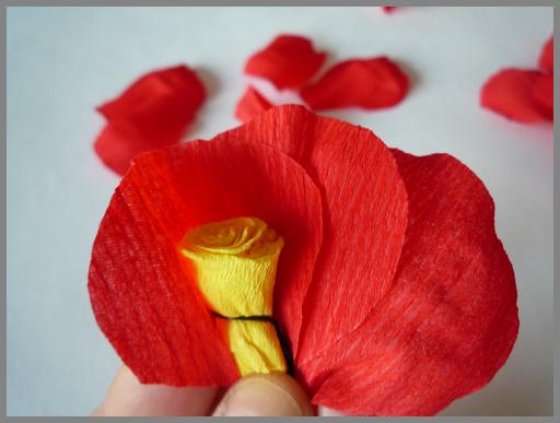Papierblumen rot3 Papierblumen basteln