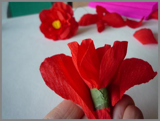 Papierblumen rot5 Papierblumen basteln