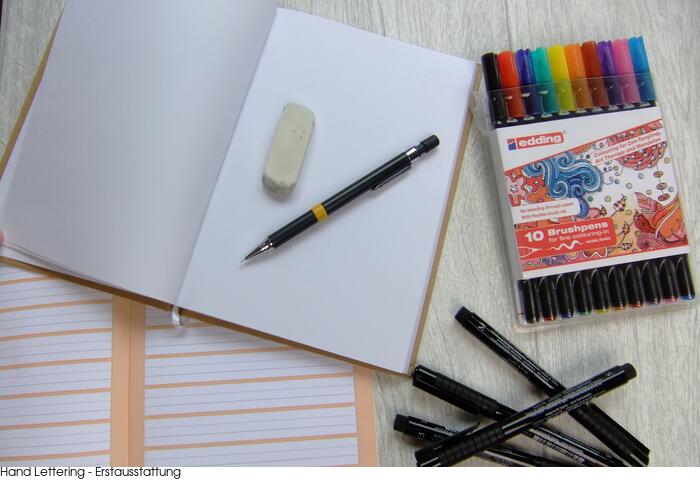 Hand lettering Tutorial - Material