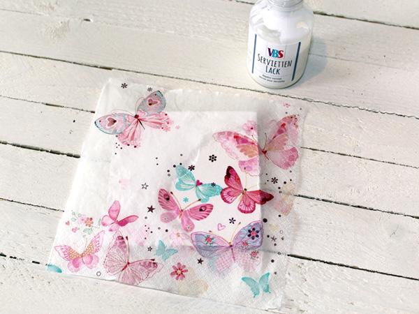 Casting tiles and designing with découpage techniques