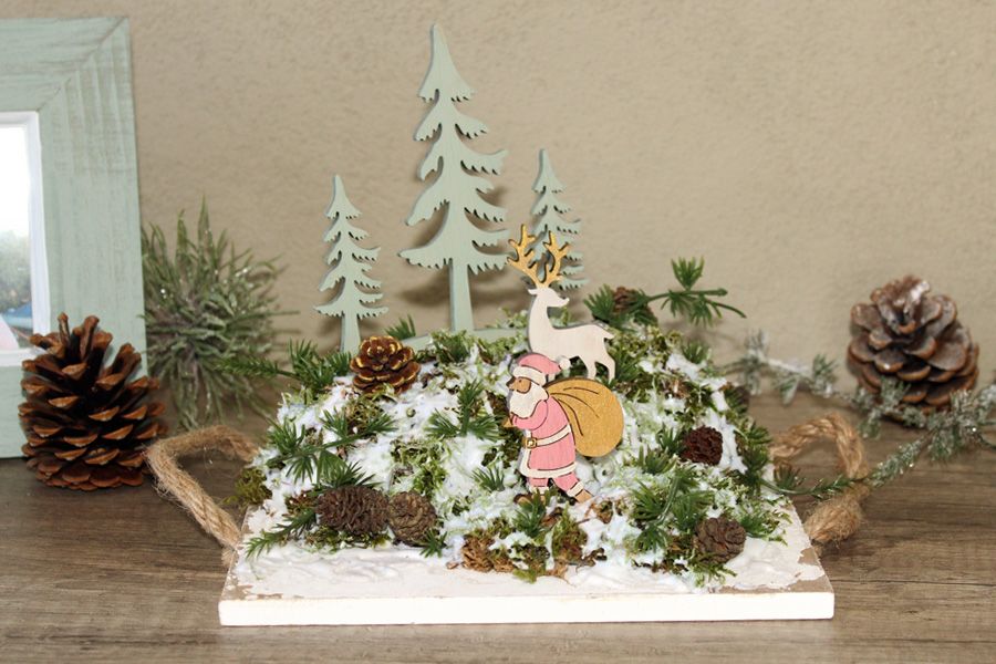 Weihnachtsgesteck mit Miniaturen