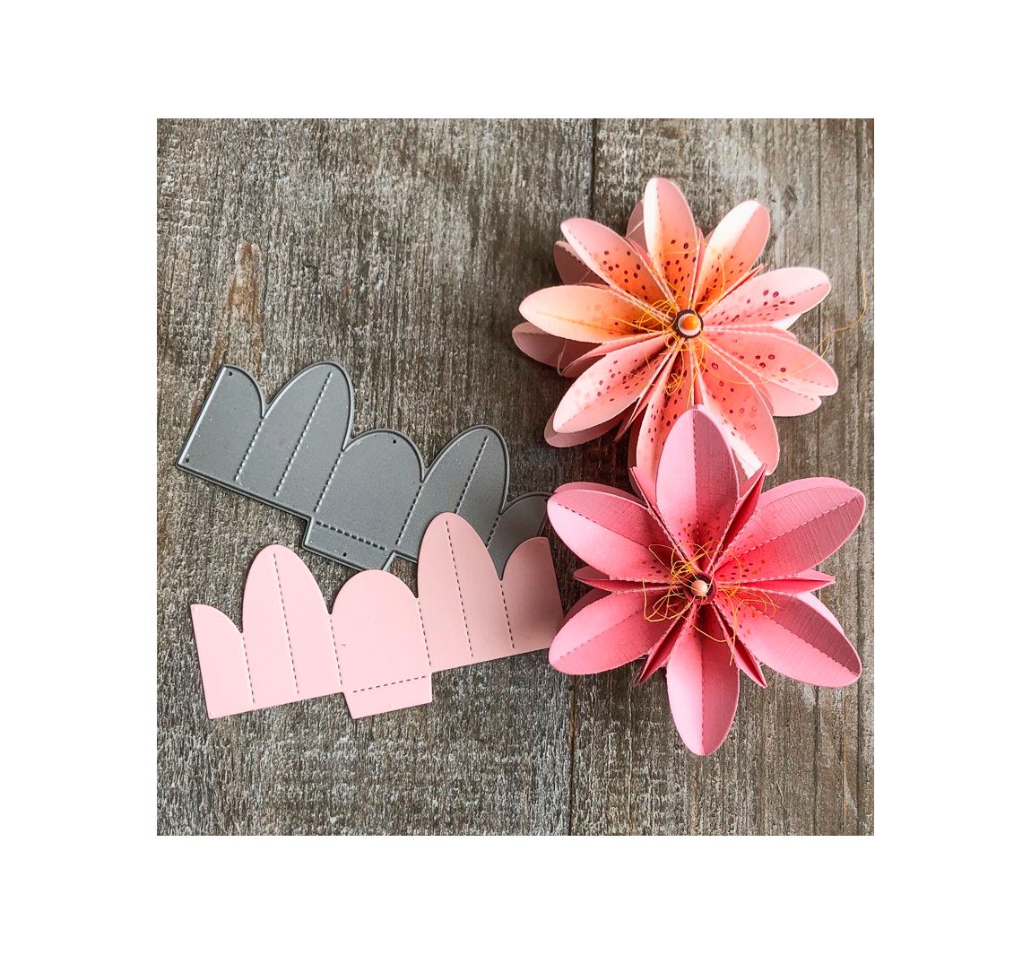 Stanzschablone-Faltblumen "M"