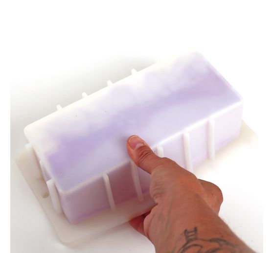 Silicone soap mould with dividers