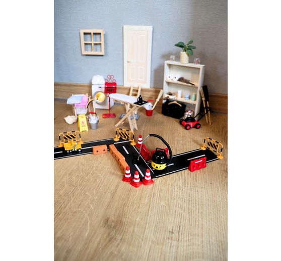 Secret Santa set "Ironing board, iron & knitting utensils"