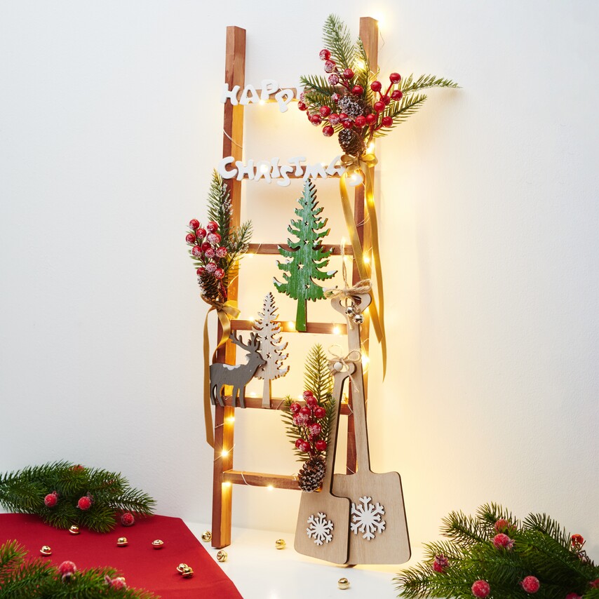 Holzleiter zu Weihnachten dekorieren - VBS Hobby