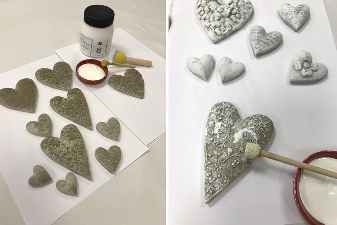 Terrakotta-Topf: Herzen verschönern Beton-Herzen mit weißer Farbe verzieren