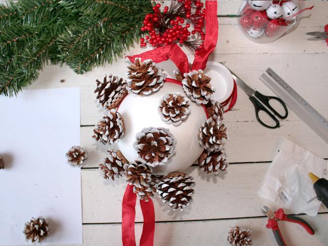 Weihnachtliche Dekokugel