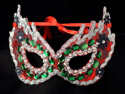 Venezianische Maske basteln mit Anleitung